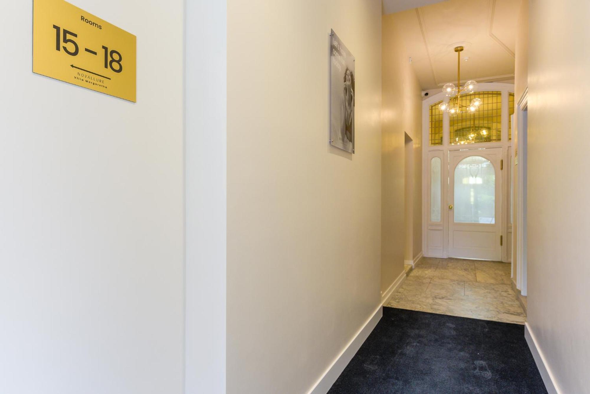 Novallure Villa Margaretha - Short Stay Apartments Rijswijk Exterior photo