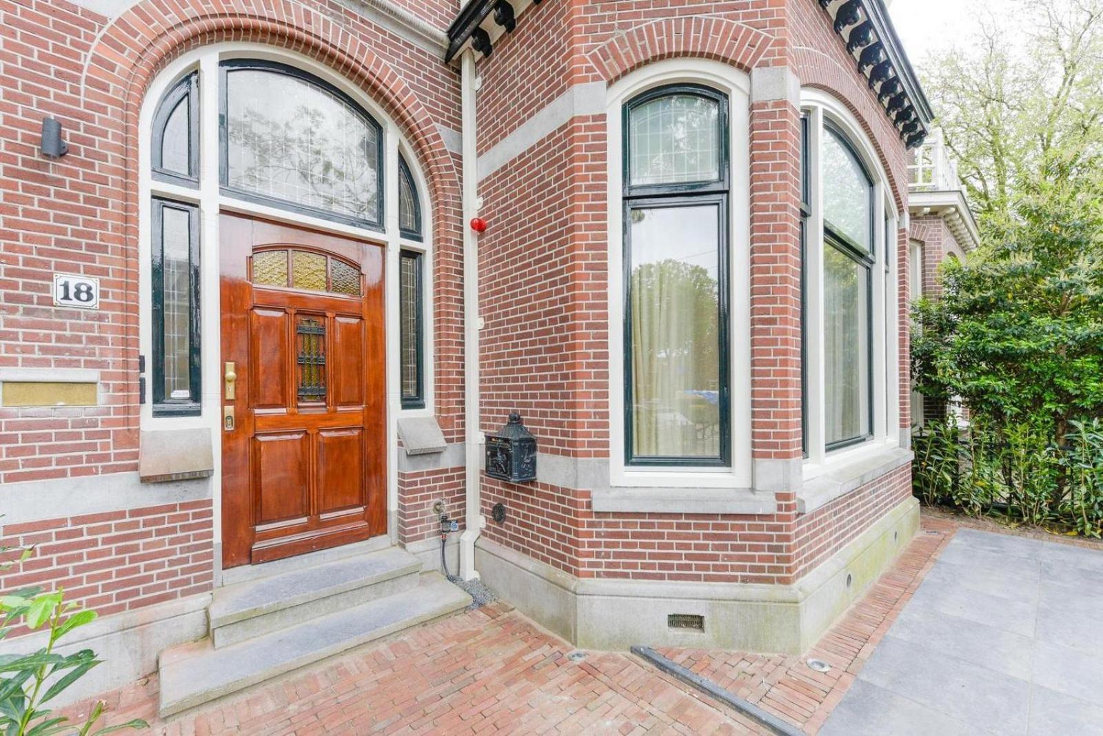 Novallure Villa Margaretha - Short Stay Apartments Rijswijk Exterior photo